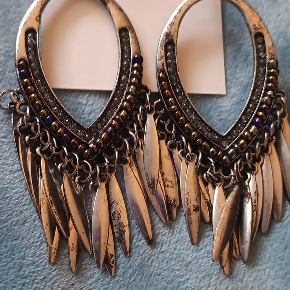 Metal earrings - Picture 2 of 3